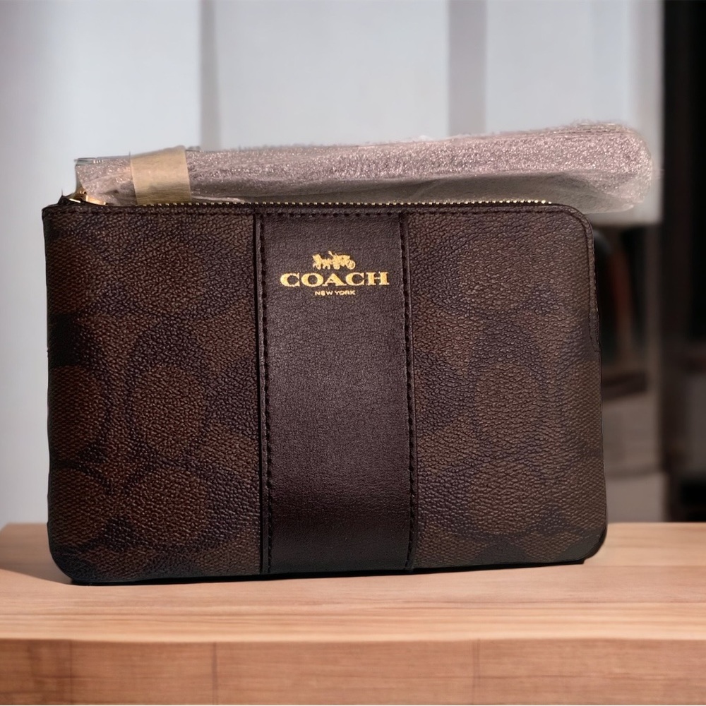 NEW Coach wristlet